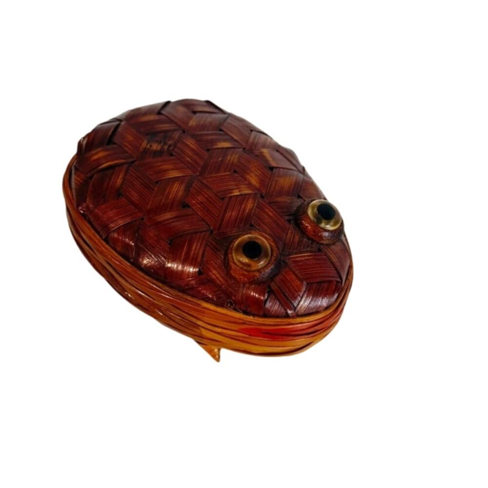 Vintage Woven Wicker Rattan Frog Trinket Box Handmade Bamboo 4"x3" Unique